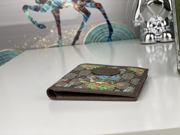 グッチ財布コピー内部構造